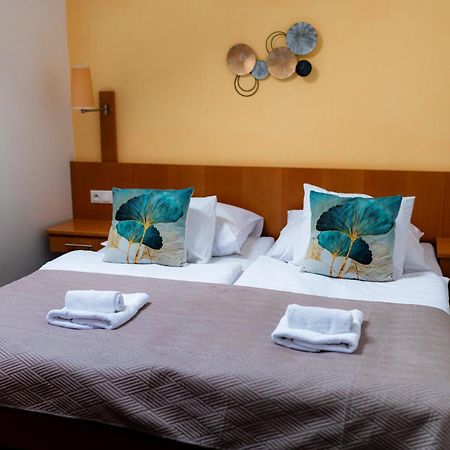 Hotel Apollon Litomerice Exterior foto