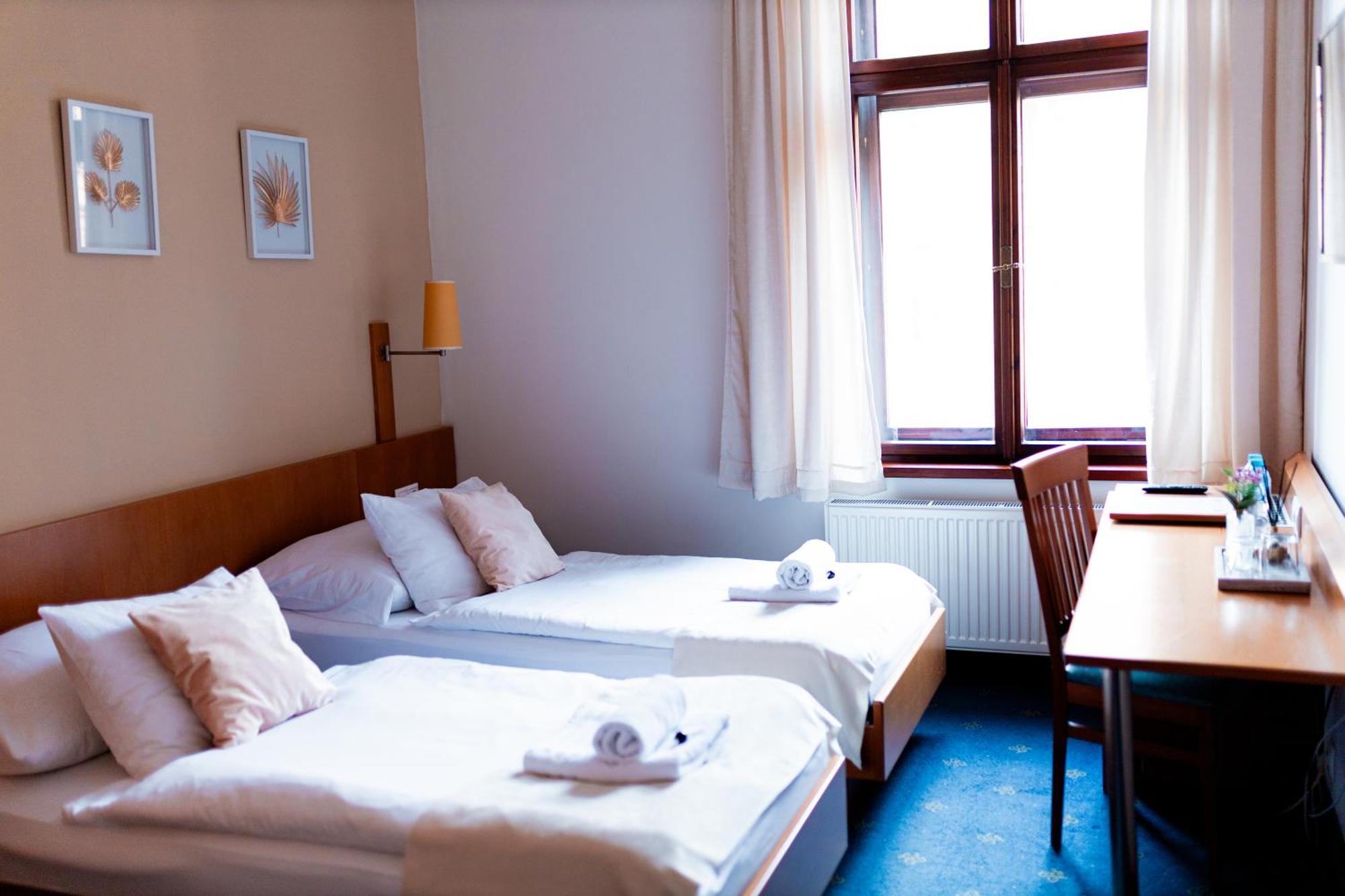 Hotel Apollon Litomerice Exterior foto