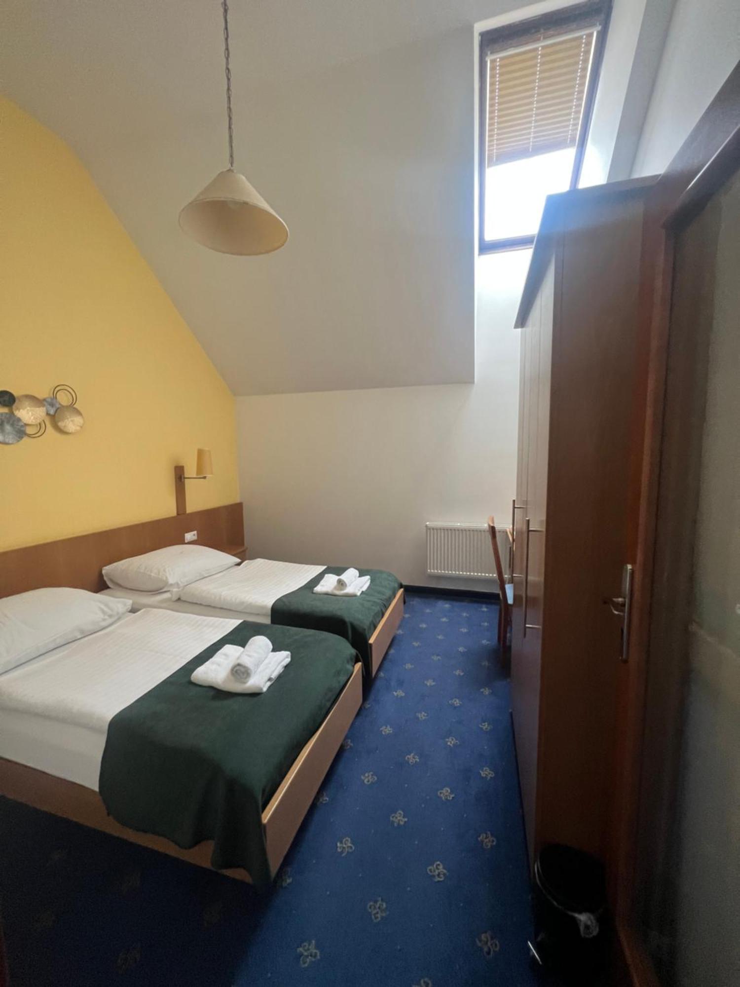 Hotel Apollon Litomerice Exterior foto