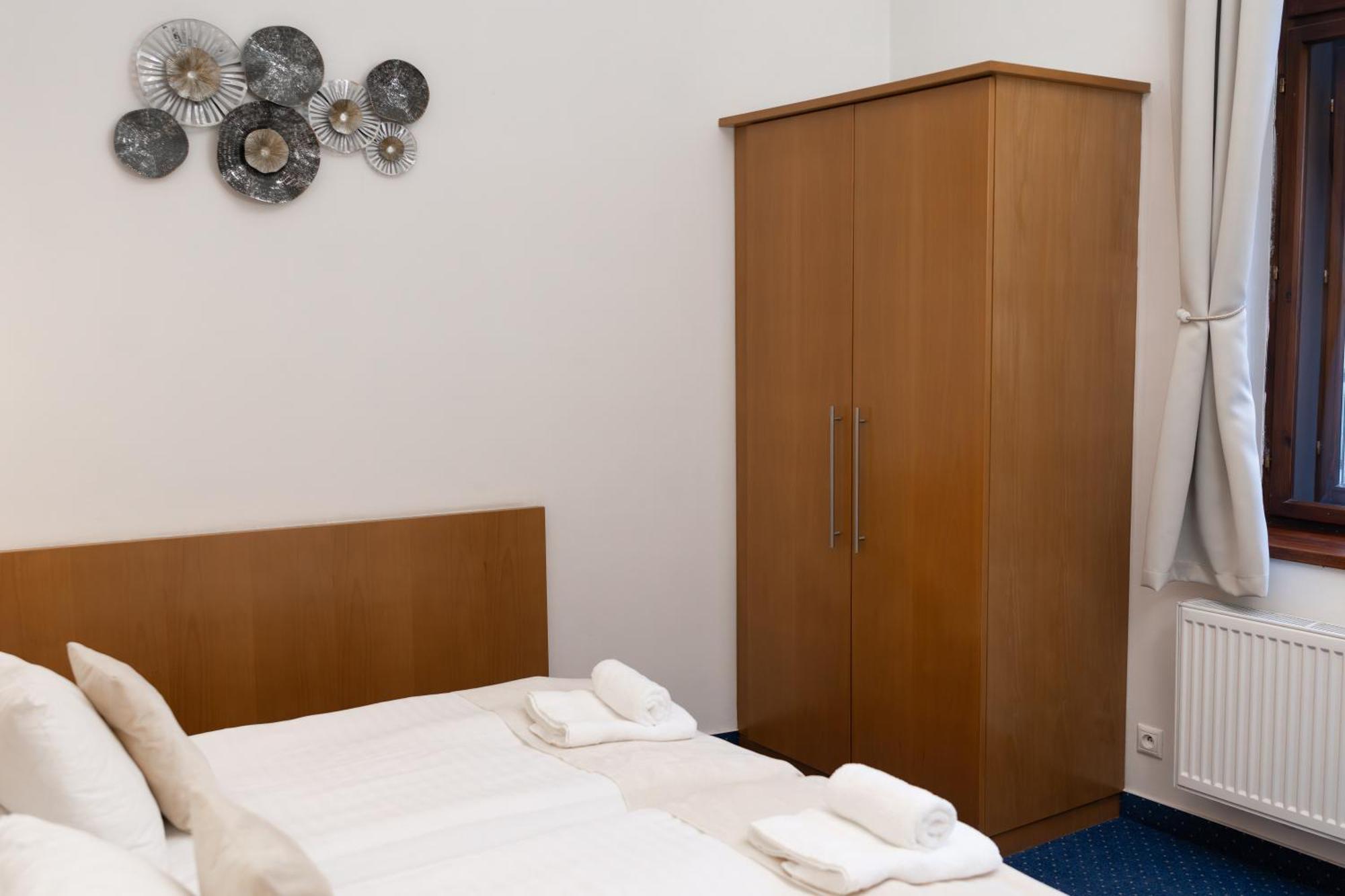 Hotel Apollon Litomerice Exterior foto